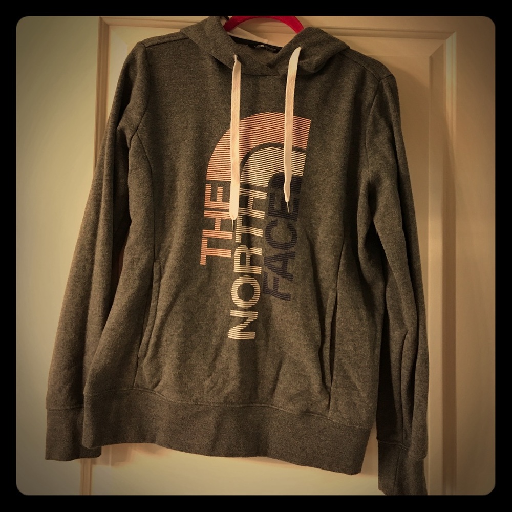 Super soft hooded The North Face sweatshirt.