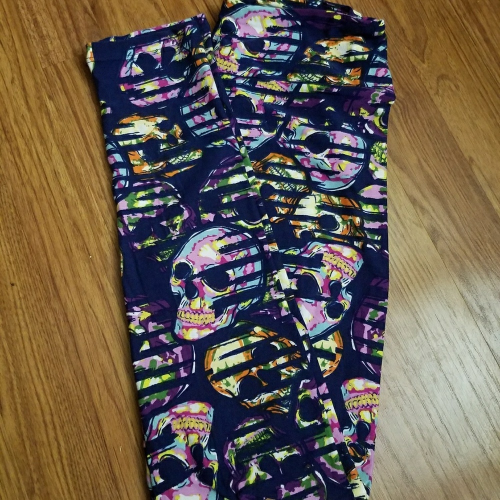 LuLaRoe OS Halloween skull leggings
