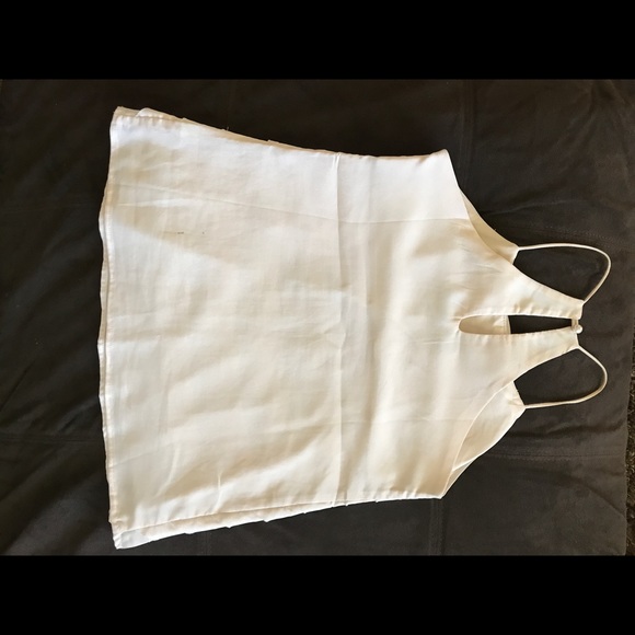 ADORABLE cream blouse with detail - Picture 2 of 4