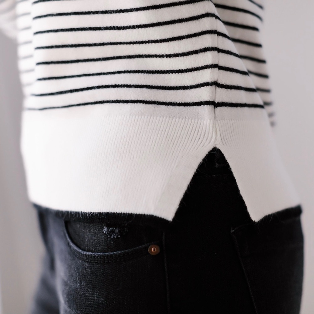 🆕🔄My Favorite Stripe Sweater - Picture 5 of 8