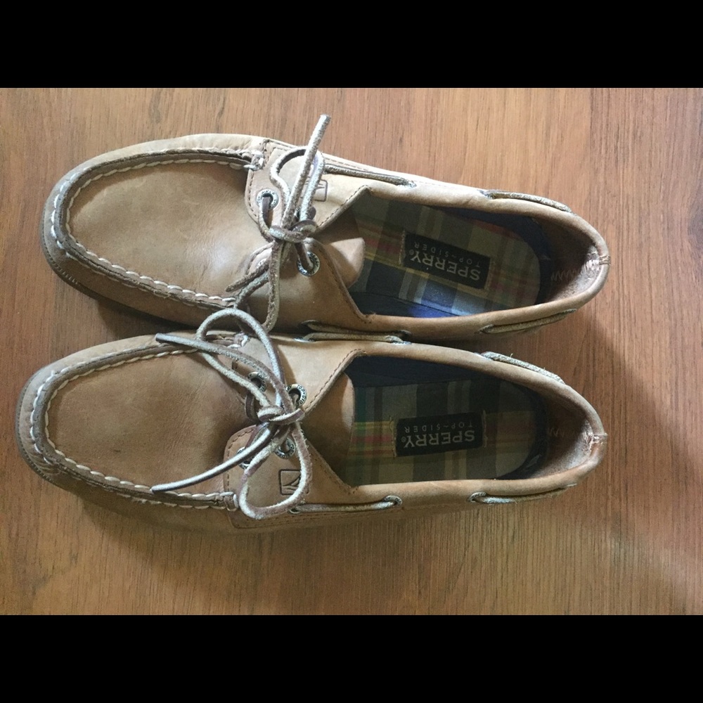 Sperry's size 8!