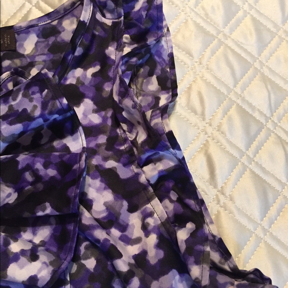 Top - Picture 2 of 4