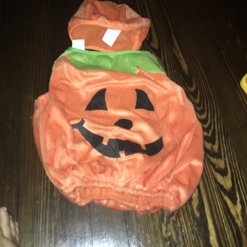 Jack-o-lantern costume