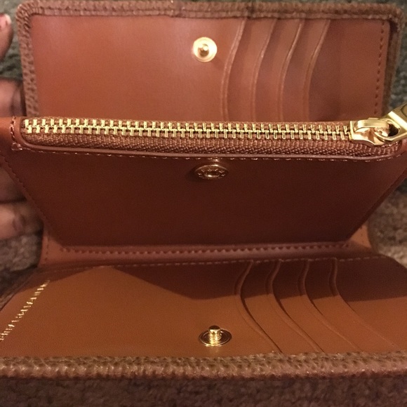FLASH SALE❗️Ralph Lauren: Chestnut Brown Wallet - Picture 5 of 5