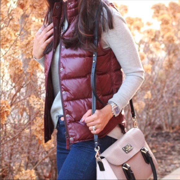 🔥JCREW maroon puff vest!!❤️❤️ - Picture 3 of 4