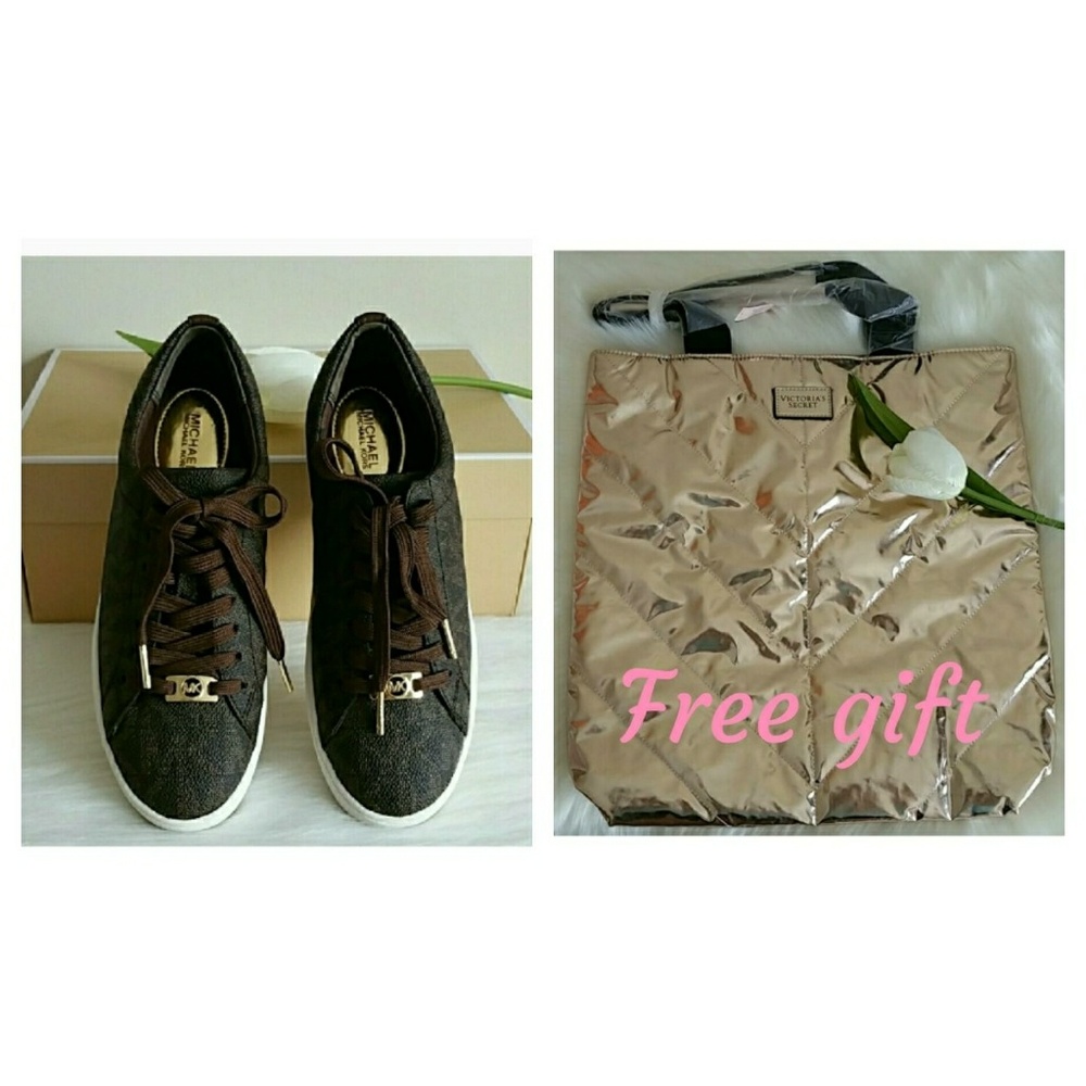 AUTHENTIC Siz 6.5 Michael Kors Shoes+ Free VS TOTE - Picture 1 of 3