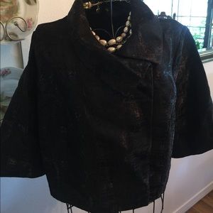 Black jacquard print top