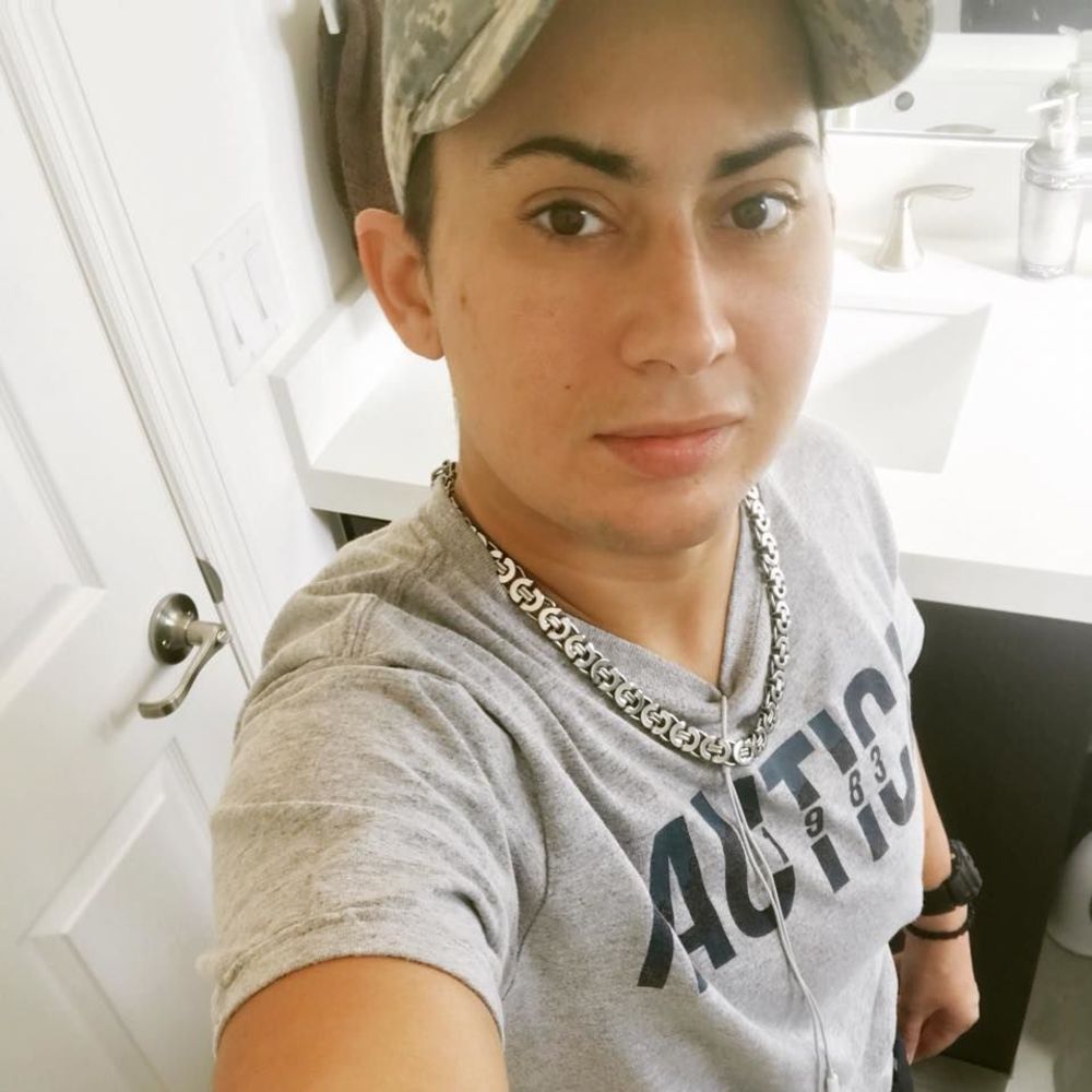 Meet your Posher, Y-lynette