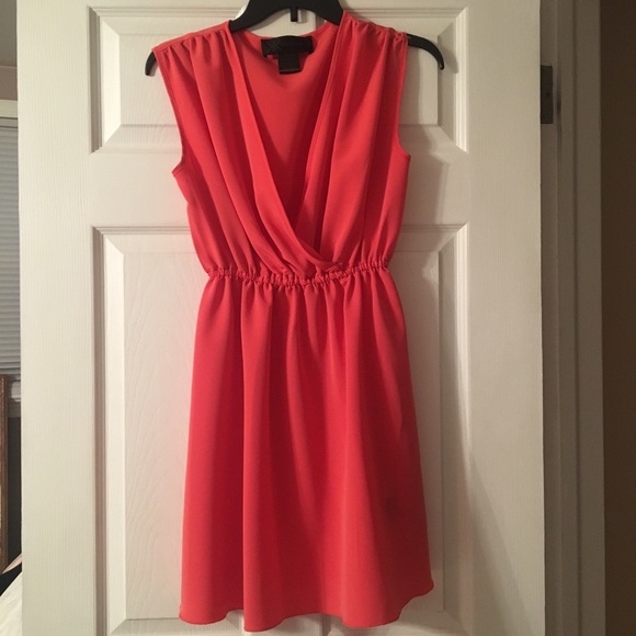 V neck dress - Picture 1 of 2