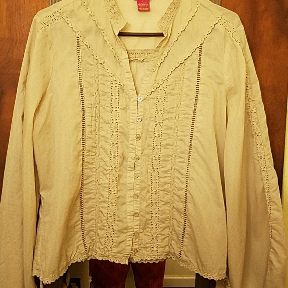 Women's blouse