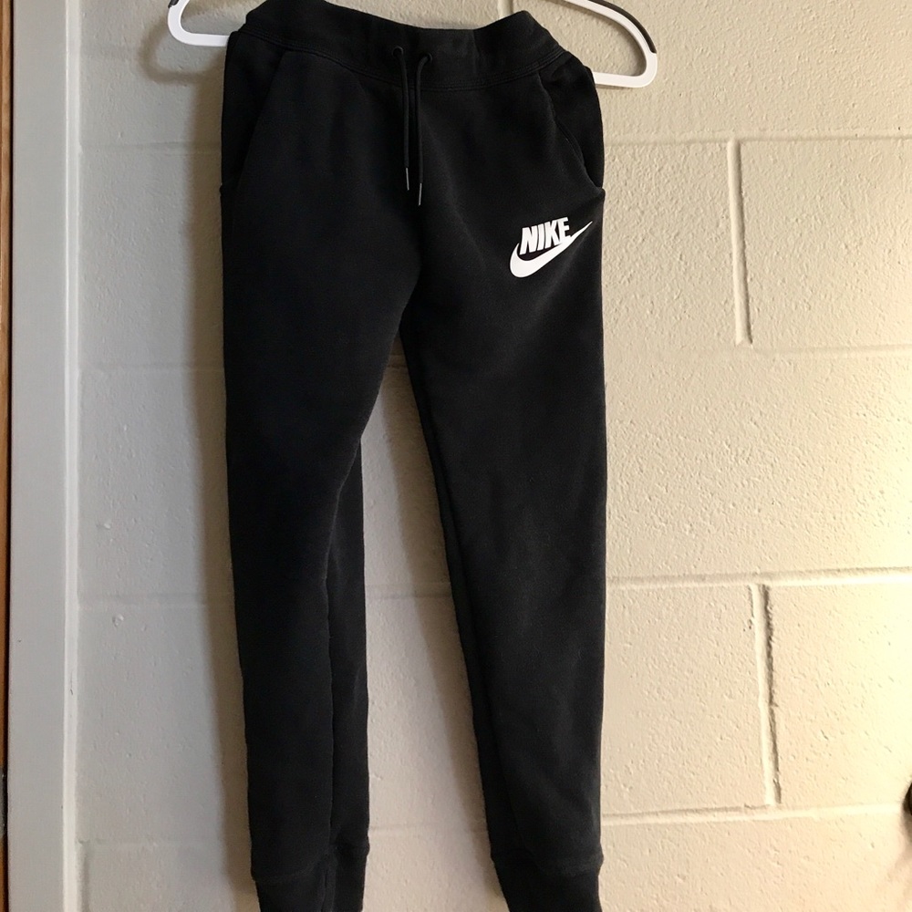 Nike XS Joggers LIKE NEW