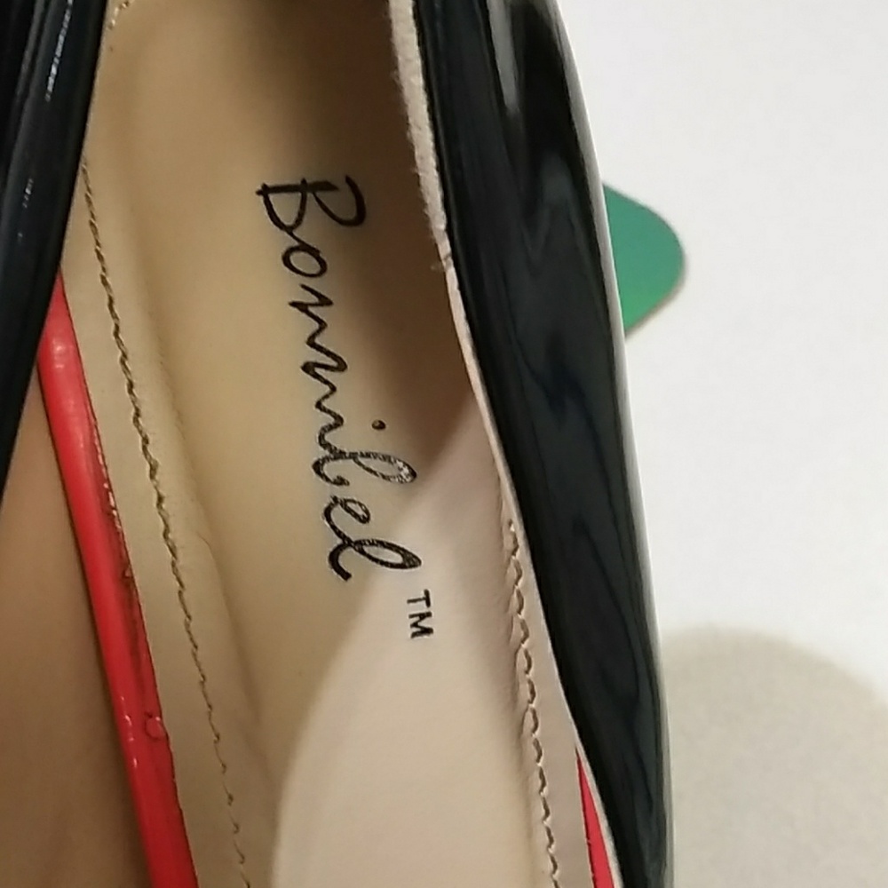 Shoes - Picture 5 of 6