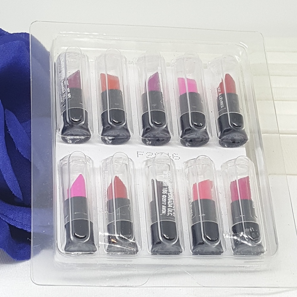🔥😲 BUNDLES: 5 for $20! Avon Lipstick Samples