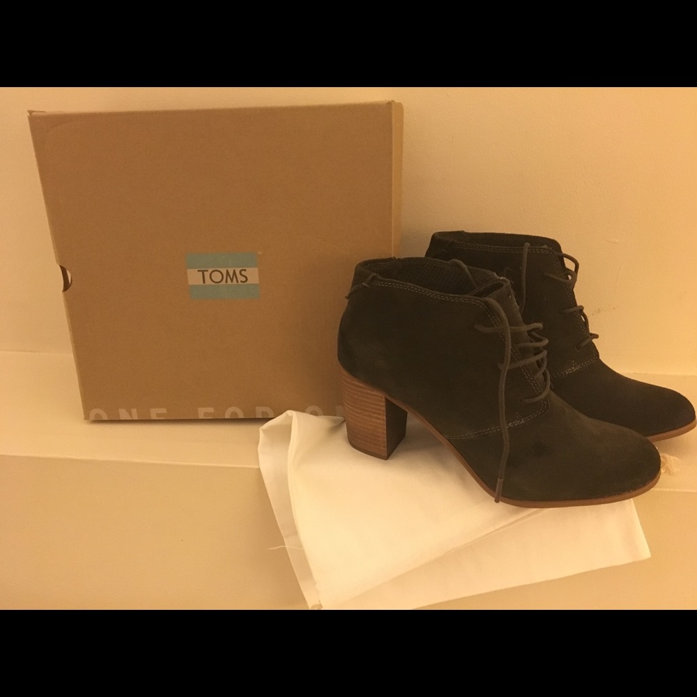 Toms "Lunata Lace-Up" Booties