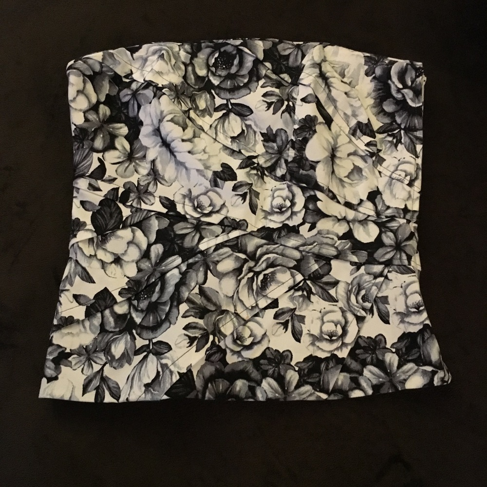 White House Black Market bustier size O