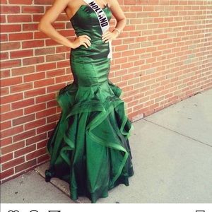 Beautiful strapless mermaid gown