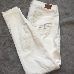 White American eagle jeans
