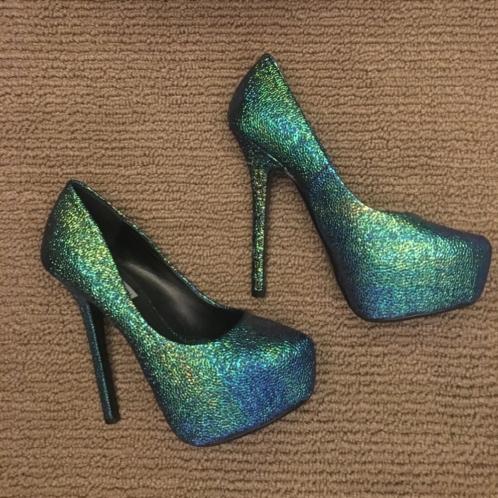 Steve Madden Pumps ( metallic blue)