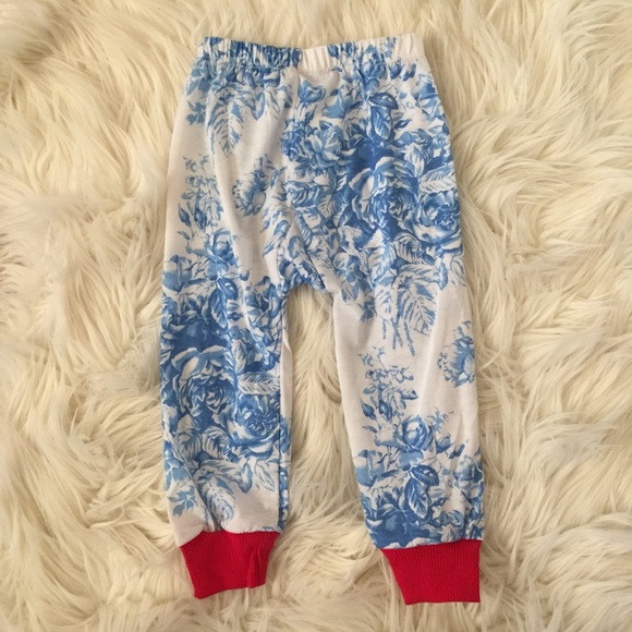 Cat + Cow Pajama Set (18m) - Picture 7 of 8