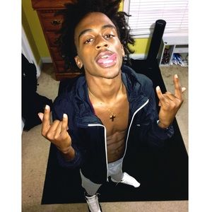 Meet your Posher, Lance