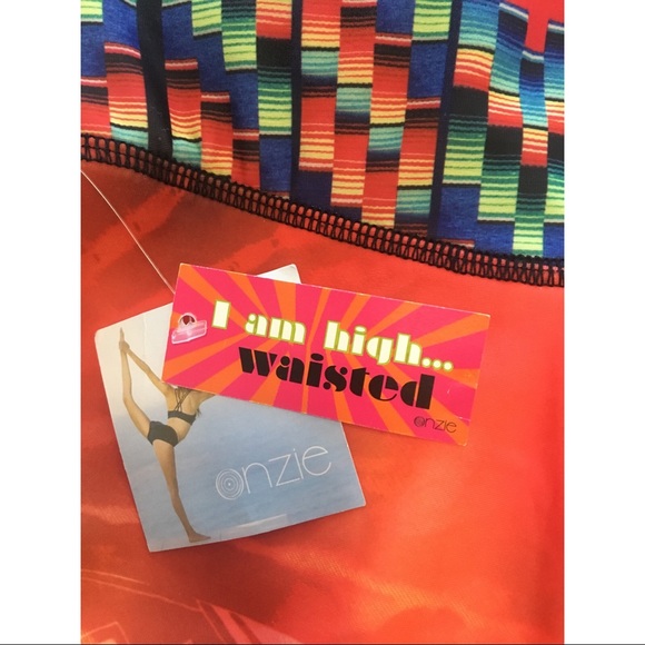 SALE✨Onzie Capri Leggings - Picture 5 of 7