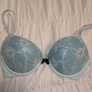 VICTORIA'S SECRET PUSH-UP BRA