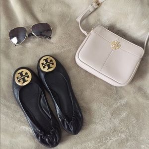 ✨Tory Burch Reva Flats✨