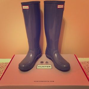 Hunter rain boots mineral blue size 8