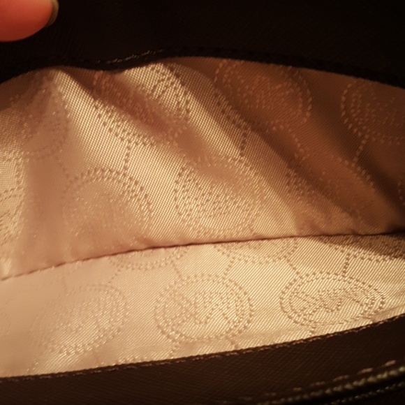 Michael Kors Wallet - Picture 6 of 7