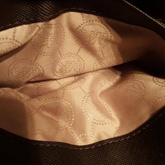 Michael Kors Wallet - Picture 7 of 7