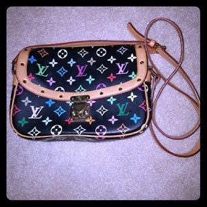 AUTHENTIC Louis Vuitton cross body bag