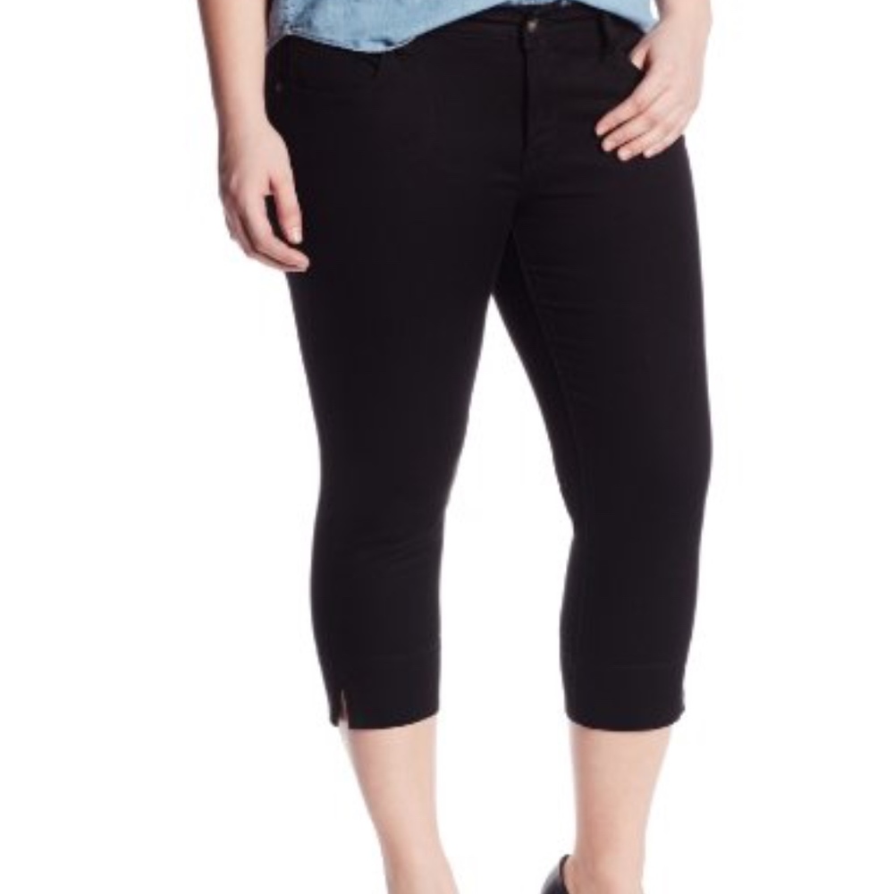 LUCKY BRAND WOMEN’S PLUS-SIZE GINGER DENIM CAPRI