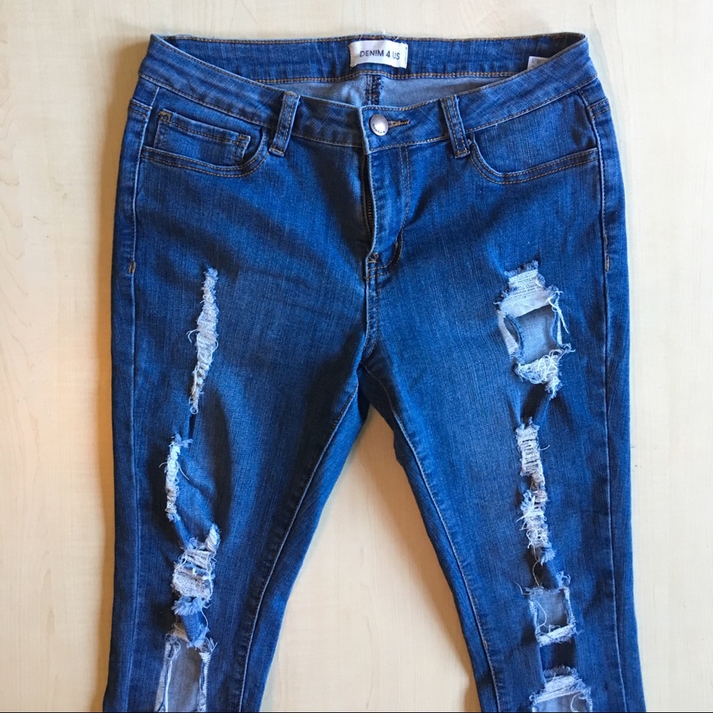 Denim 4 US Distressed Capri Jeans 11