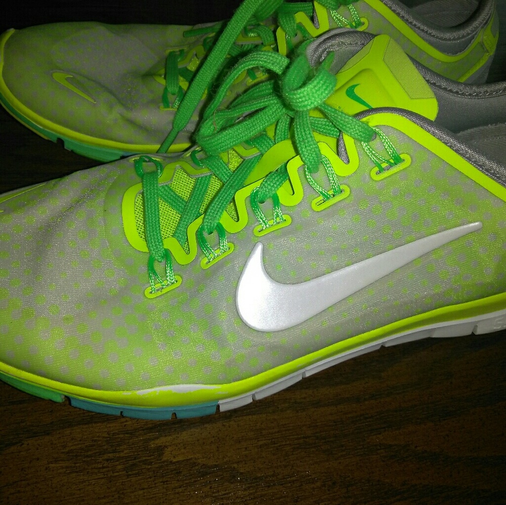 Womens 9.5 nikes