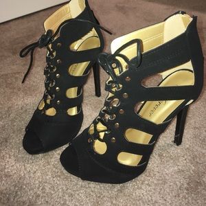Black Laced Heels 👠