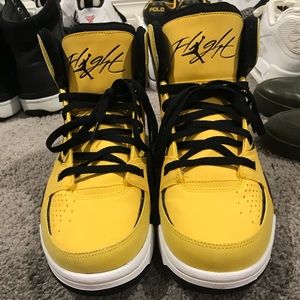 Jordan RARE SC 2 Black & Yellow tour SIZE 11