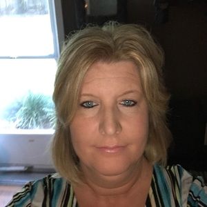 Meet your Posher, Connie