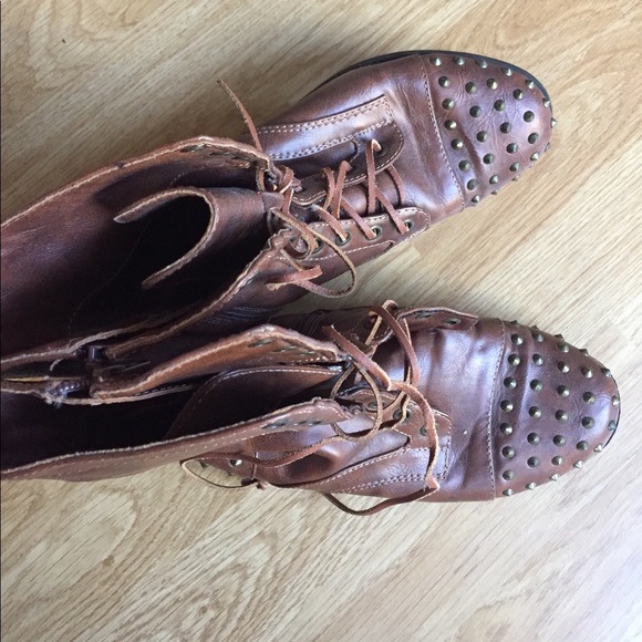 Punk rock style brown boots with spikes 7.5 - Picture 1 of 3