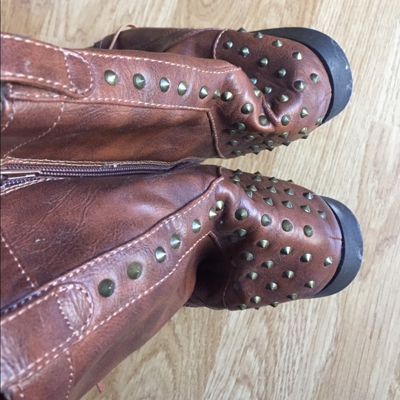 Punk rock style brown boots with spikes 7.5 - Picture 2 of 3