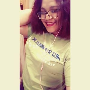 Meet your Posher, Leslie