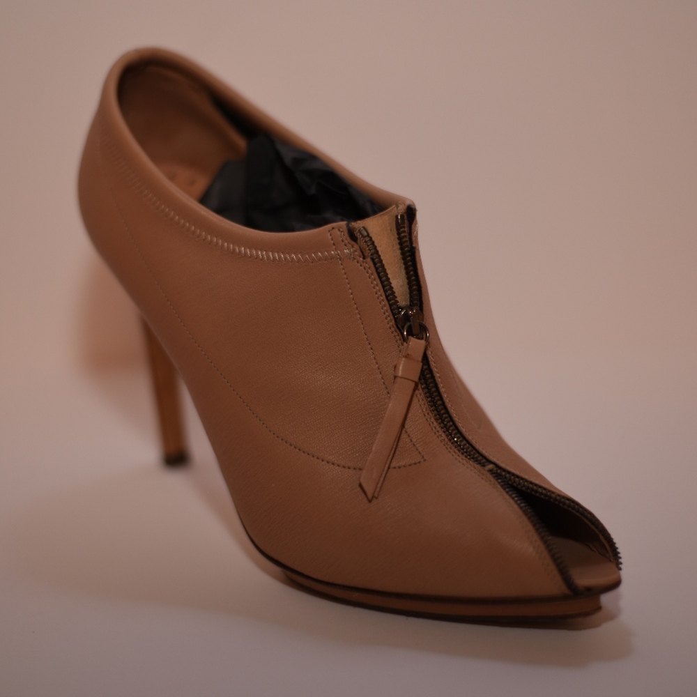 Yves Saint Laurent booties