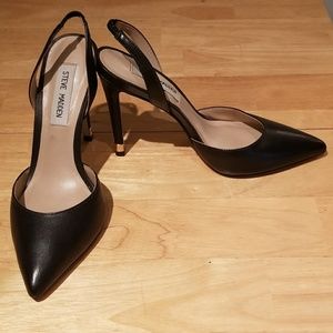 Steve Madden black point the pump