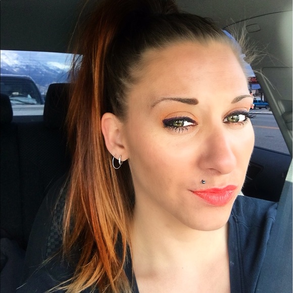 Meet your Posher, Rachel - Picture 1 of 1