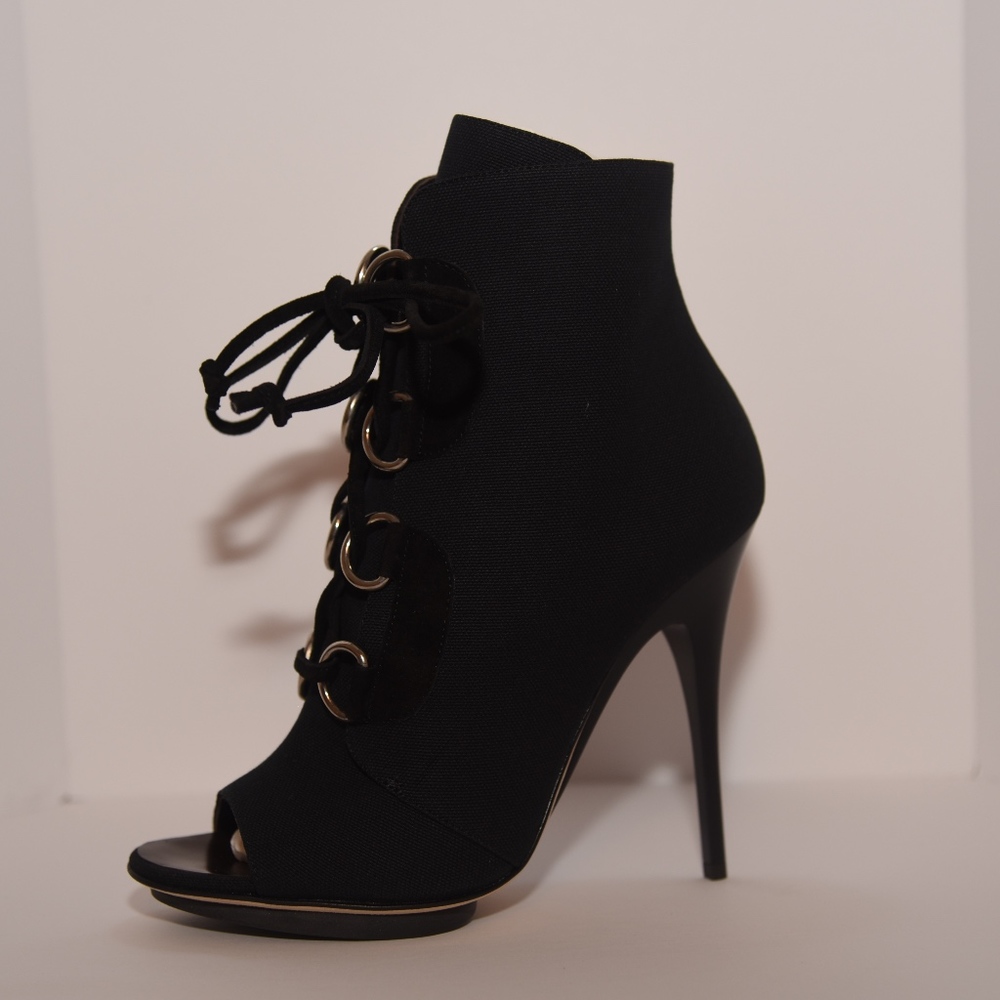 Black Giuseppe Zanotti bootie heels size 8.5