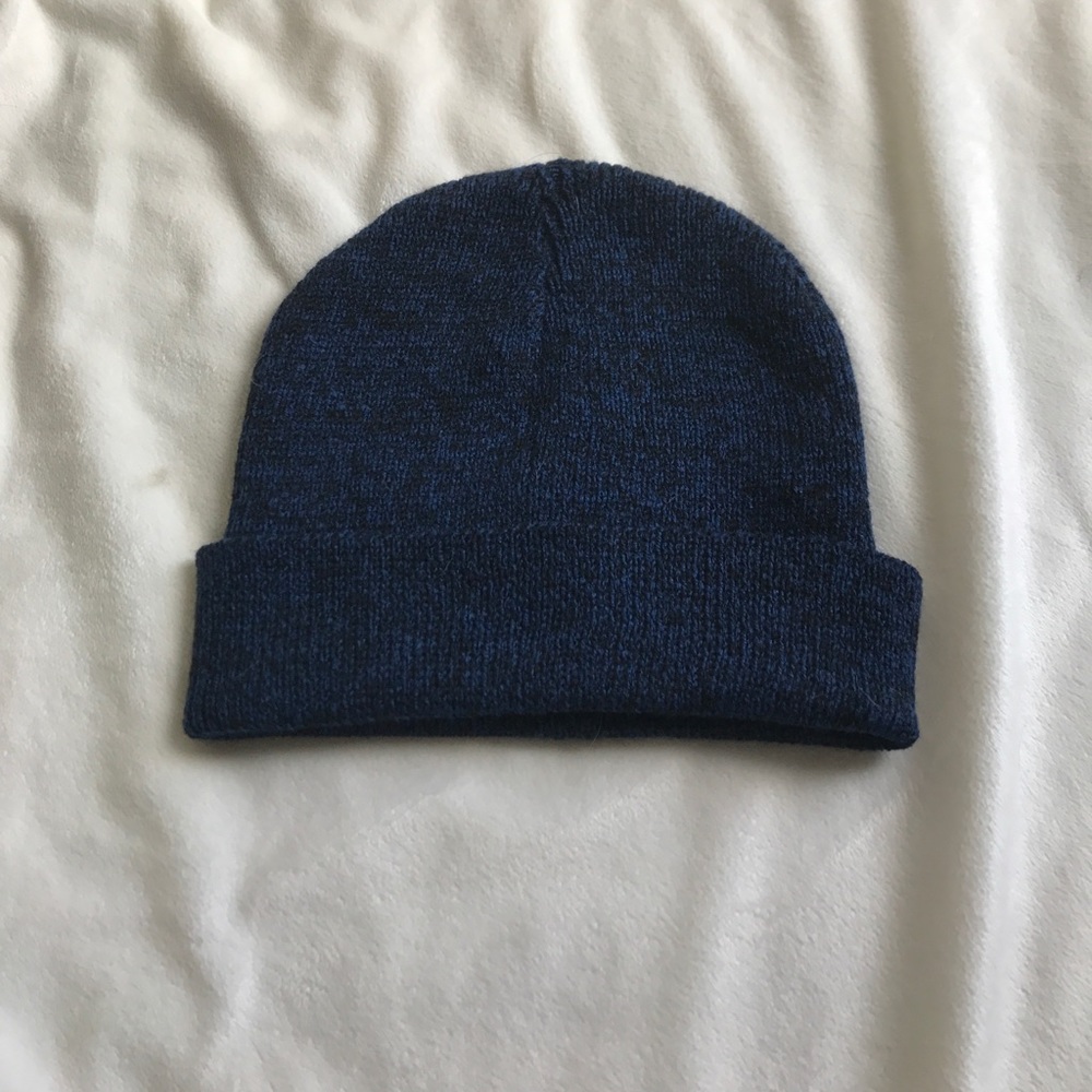 New without tags women's beanie