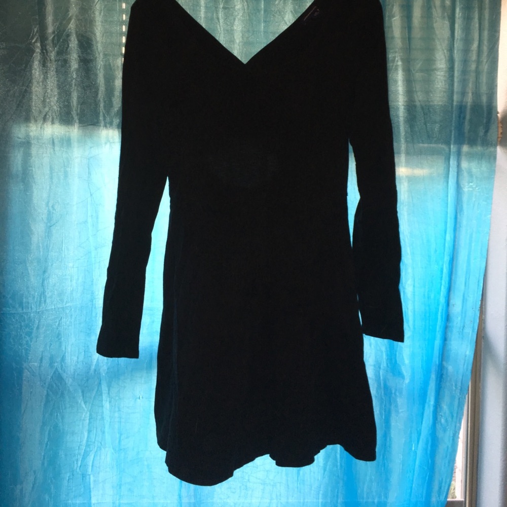 Black long sleeve dress