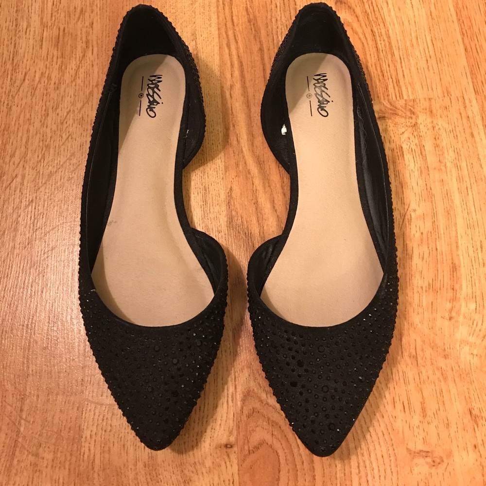 Jeweled, pointy toed black flats