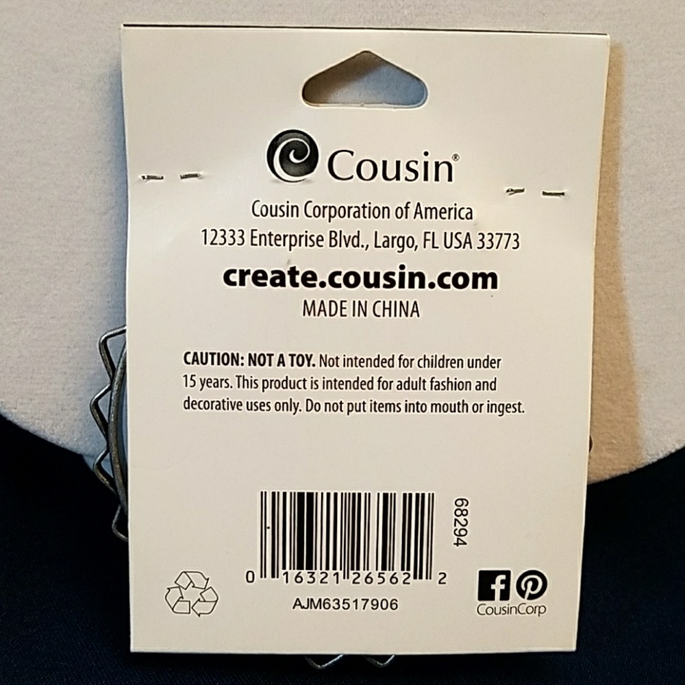 Silver tone bangle bracelet *NWT - Picture 4 of 4