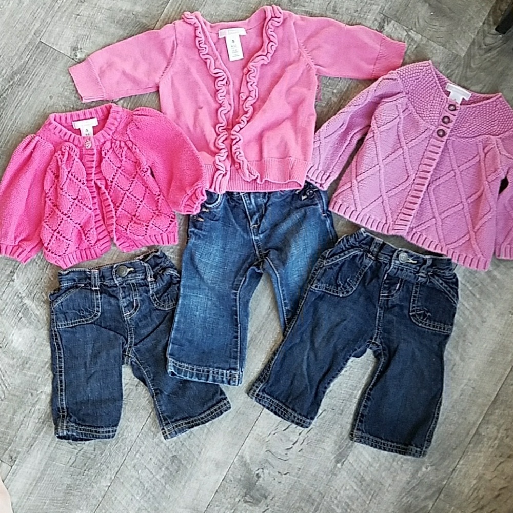 ❌SOLD❌🎆1 DAY SALE🎆Sweater and Jeans Bundle