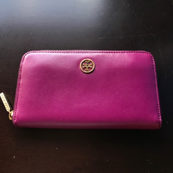 Tory Burch Handbags - Tory Burch Wallet